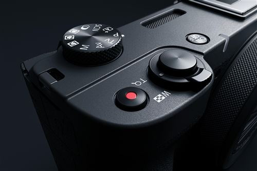 Canon PowerShot V1 Compact Camera 16-50mm f/2.8-4.5 Black