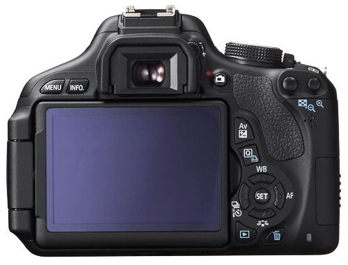 Canon EOS 600D + Obj. Canon EF-S IS 18 - 135 mm f/3.5 - 5.6