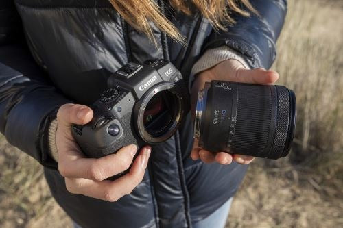 Fnac Pack Canon EOS RP + RF 24-105mm f/4-7.1 IS STM hybrid camera + LP-E17 Second Battery + 16GB SD Card black