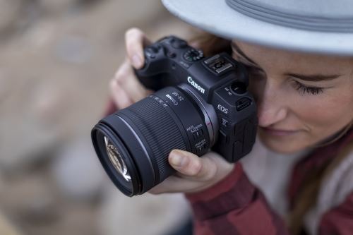 Fnac Pack Canon EOS RP + RF 24-105mm f/4-7.1 IS STM hybrid camera + LP-E17 Second Battery + 16GB SD Card black