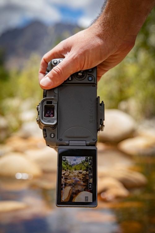 Fnac Pack Canon EOS RP + RF 24-105mm f/4-7.1 IS STM hybrid camera + LP-E17 Second Battery + 16GB SD Card black
